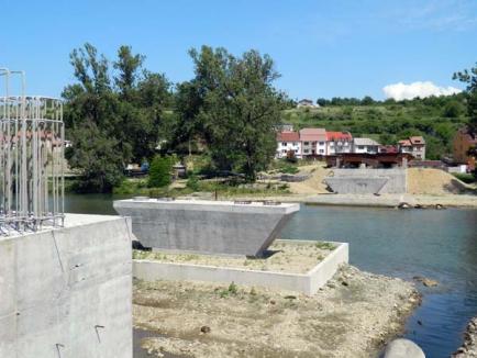 Un pod prea îndepărtat: Italienii vor termina Podul Macio cu o întârziere de un an